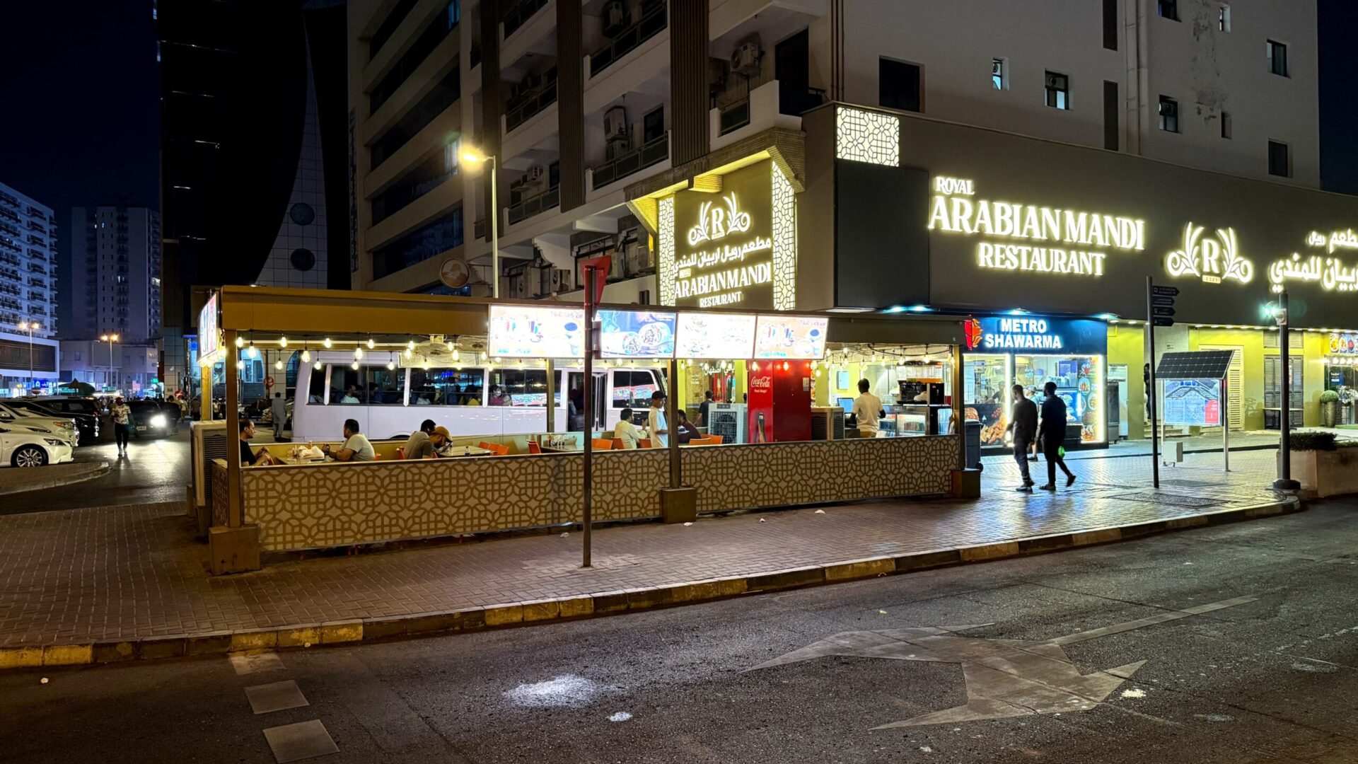 outside view of royal arabian restaurant dubai 4